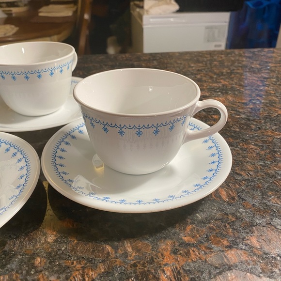 4 Garland Corelle Cups & Saucers - Picture 10 of 10
